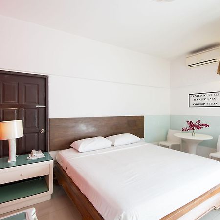 A-2 House Hostel Bangkok Buitenkant foto