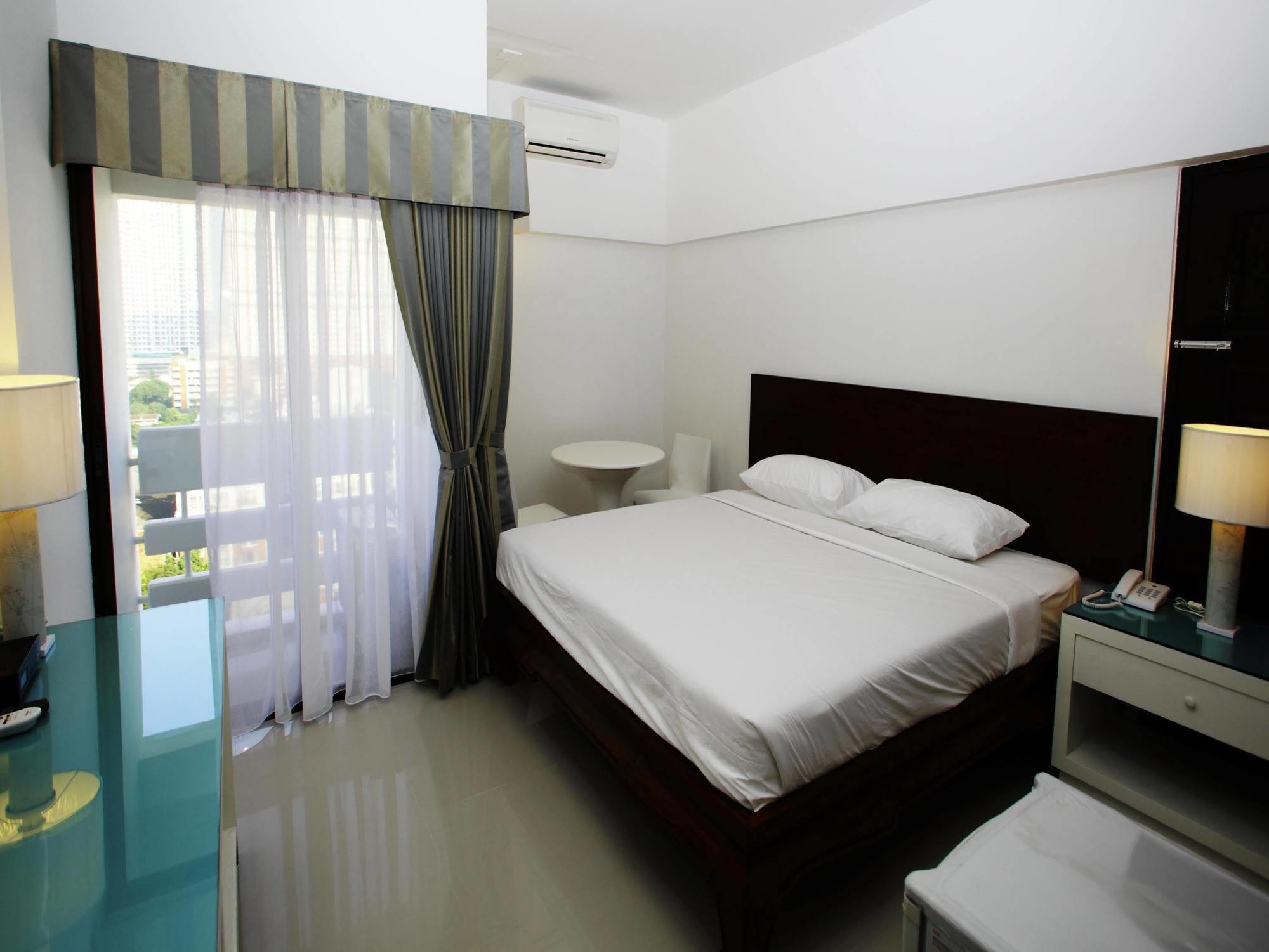 A-2 House Hostel Bangkok Buitenkant foto