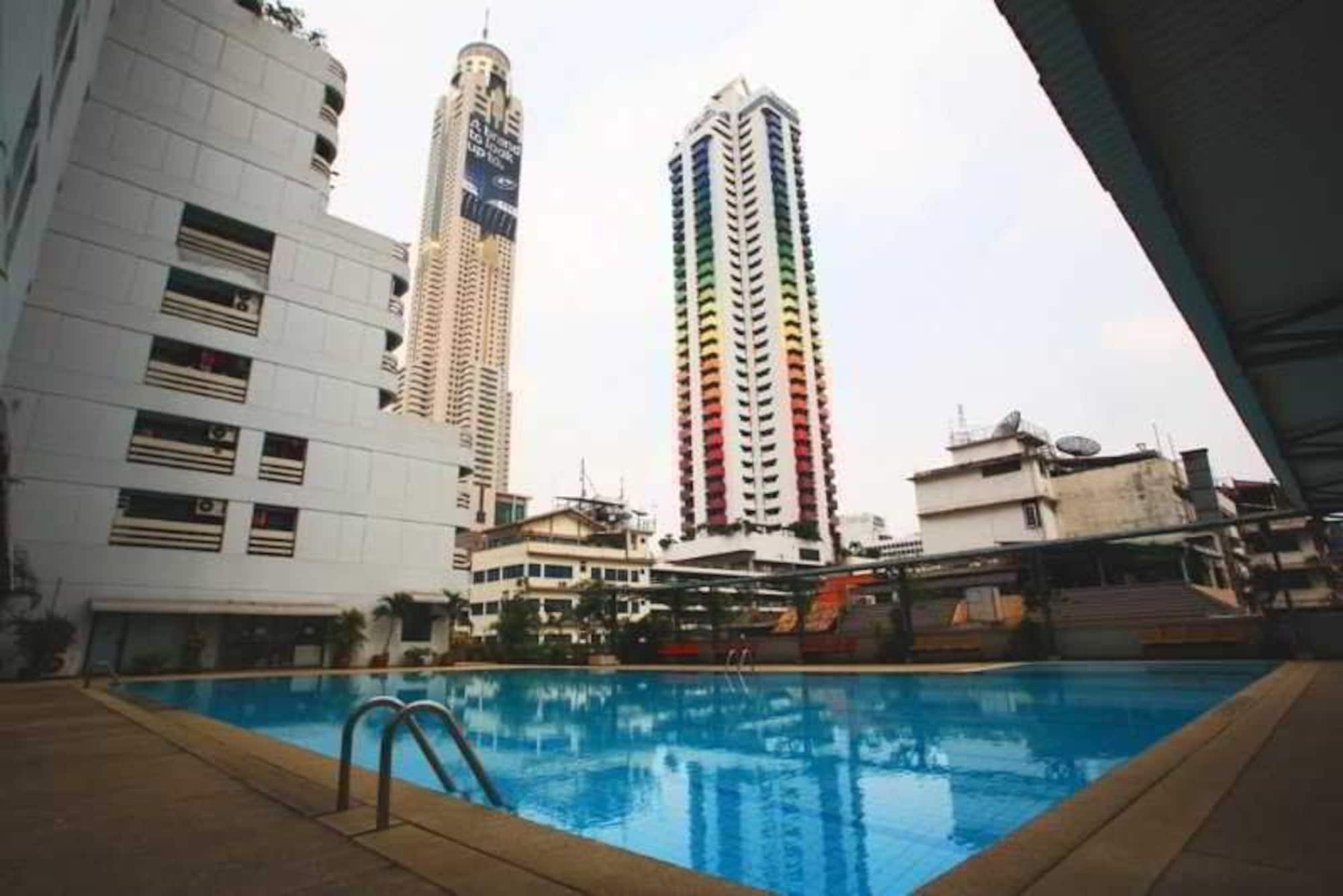 A-2 House Hostel Bangkok Buitenkant foto