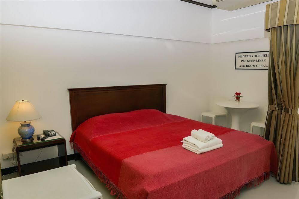 A-2 House Hostel Bangkok Buitenkant foto